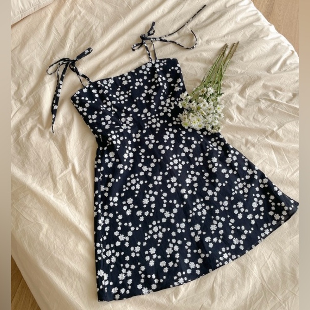 🌼Black Floral Tie-Shoulder Mini Dress🌼